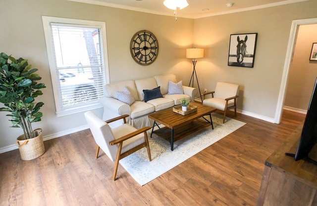 Beautiful 3 Bedroom near TCU (Recently Renovated!)