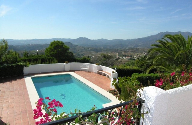 Beautiful 3 bedroom villa with large private pool near Mijas. Sleeps 6.