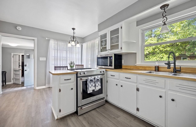 Beautiful 3BR/2Baths, minutes from Hampton University, peaceful, pet-friendly