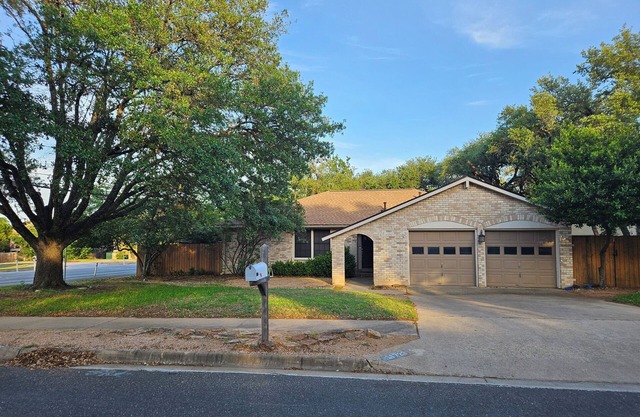 Beautiful 3BR Home/Minutes from the Domain/Near Q2 Stadium/Pet Friendly