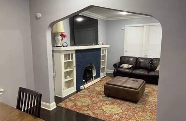 Beautiful 4 bedroom 2 bath home, peaceful,relaxing