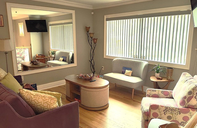 Beautiful 4-bedroom house with AC in Neptune 10 minutes to Asbury Park Beach
