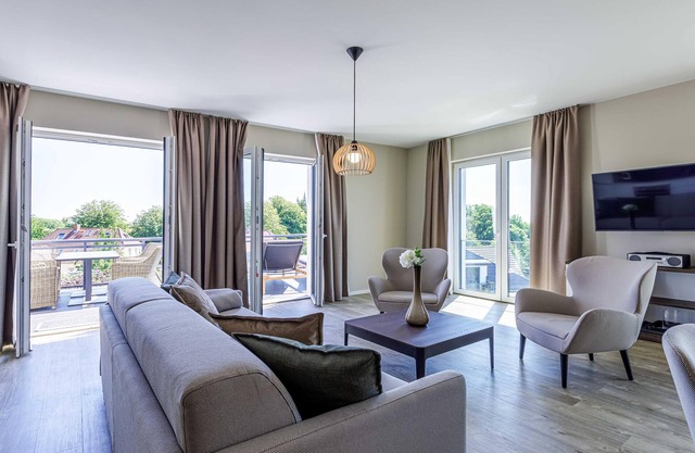 Beautiful 5-star Boddendeck vacation apartment with balcony in the south wing