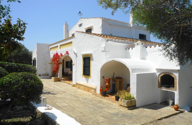 Beautiful 7 bedroom country house, free WiFi