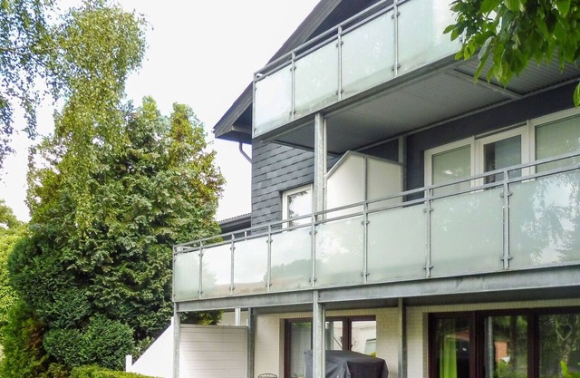 Beautiful apartment in villa for 6 people with WIFI, TV, balcony, pets allowed and parking