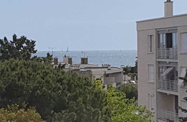Beautiful air-conditioned 3 room apartment in Boucanet