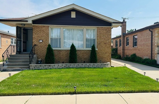 Beautiful and Spacious Home near Beverly area