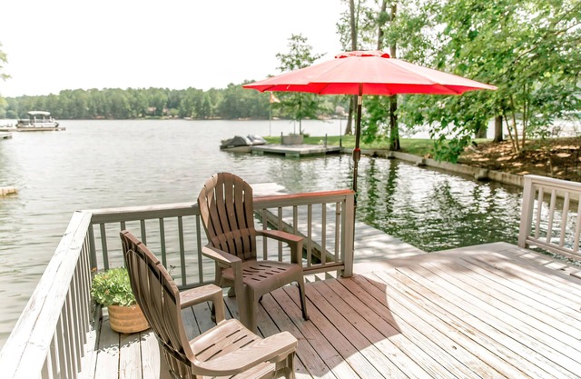 Beautiful and Spacious home on the Lake! nSpring and Summer dates available!