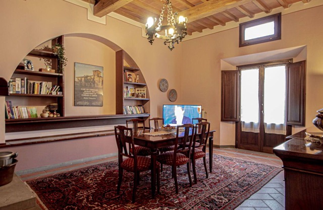 Beautiful apartment for 8 people with pool, WIFI, TV, terrace and parking