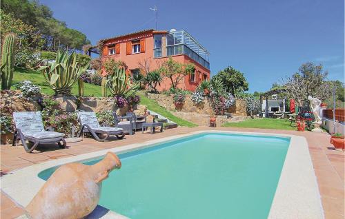 Beautiful Apartment In Palamós