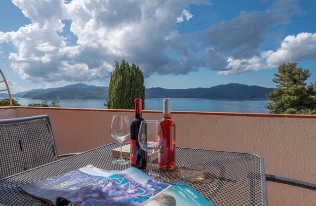 Beautiful apartment for 2 people with WIFI, TV and patio