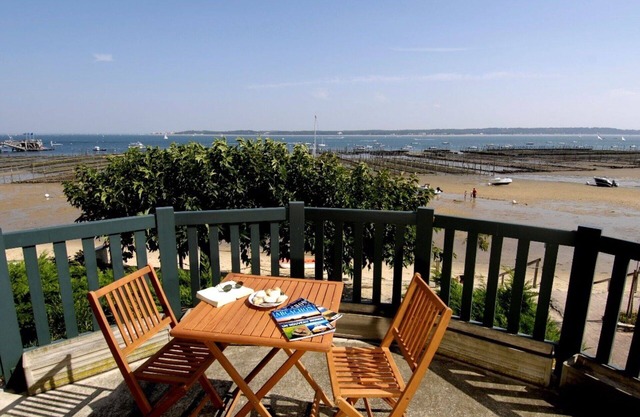 Beautiful apartment for 4 people with TV, terrace and pets allowed