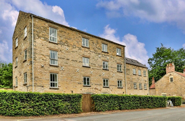 Beautiful apartment for 4 guests with WIFI, pets allowed and parking