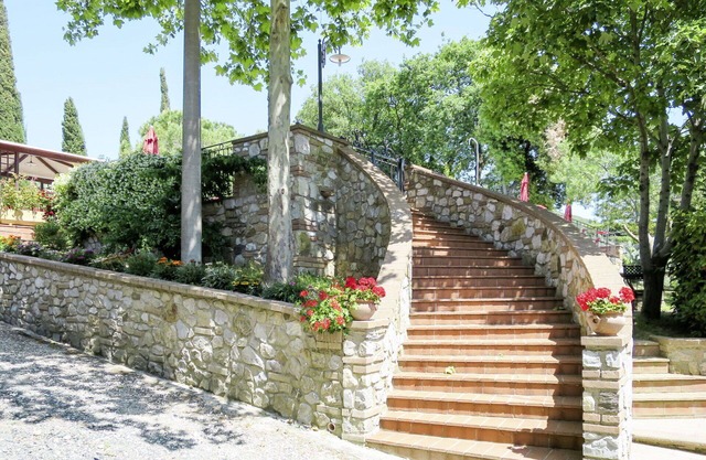 Beautiful apartment for 5 guests with WIFI, pool, TV, terrace and pets allowed