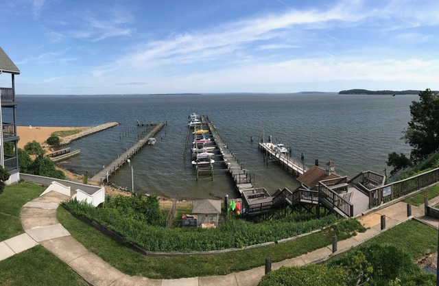 BEAUTIFUL BAY FRONT VIEW