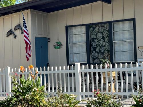 Beautiful Beach Oasis - 5 Blocks from the Beach
