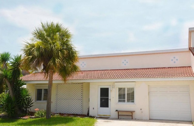 Beautiful Beach Townhouse getaway