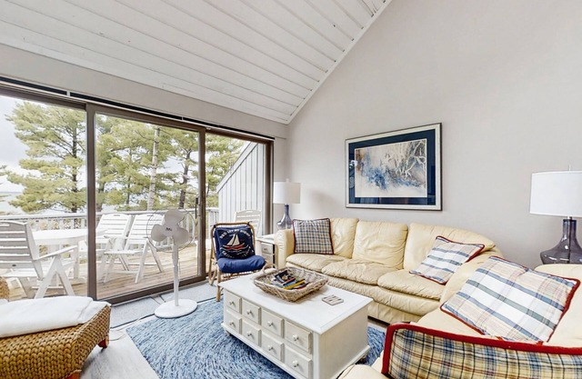 Beautiful beachfront townhouse with deck, water views, community firepit