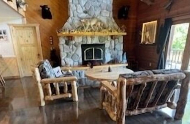 Beautiful Cedar Log Home overlooking North Lake Lida in Pelican Rapids Minnesota