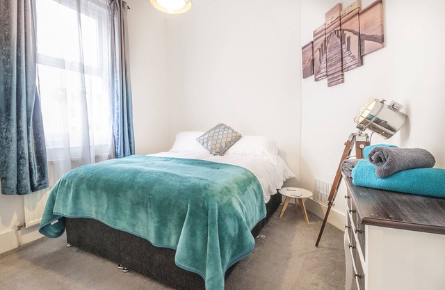 Beautiful Central Exeter Apartment 5 min walk quay