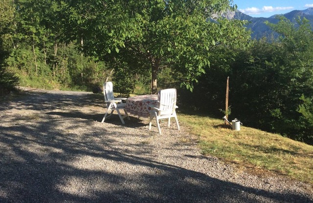 Beautiful Chalet with Terrace, Garden, Barbecue, Parking