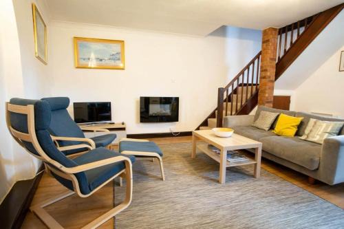 Beautiful Cheltenham Townhouse Private Parking
