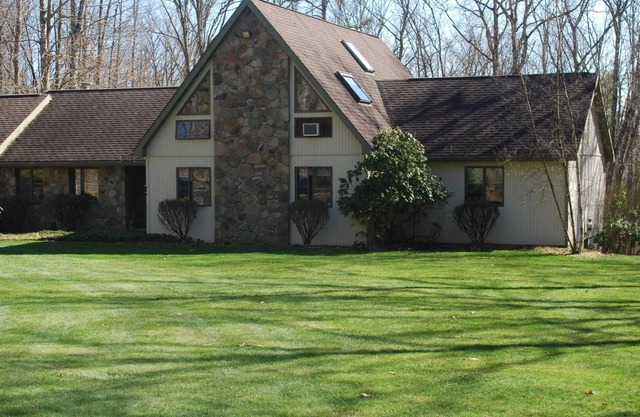 Beautiful Country Home Secluded On 8 Acres-Private Setting
