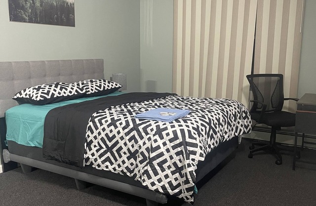 Beautiful cozy home near JFK & LGA