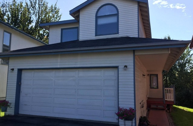 Beautiful Family-Friendly 1600 sq ft House in South Anchorage.