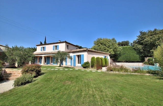 Beautiful holiday villa with pool in Saint-Antoine