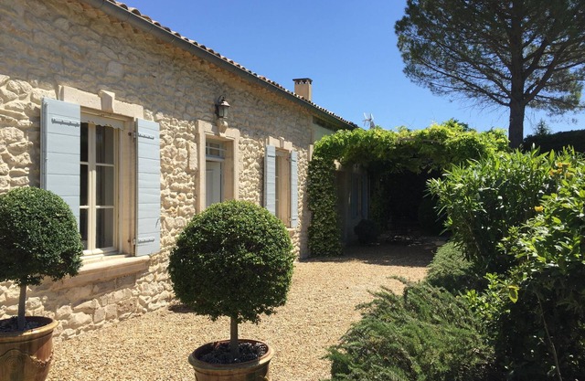 Beautiful Renovated Luxury Villa in St. Remy De Provence with pool and WIFI