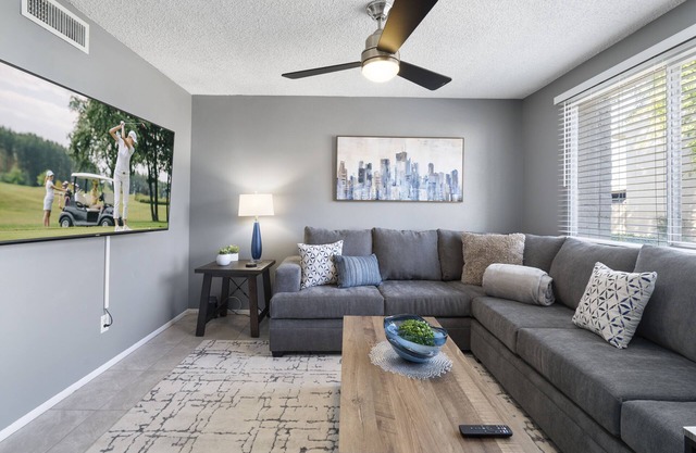 Beautiful Furnished Quiet Townhome Near Old Town Scottsdale