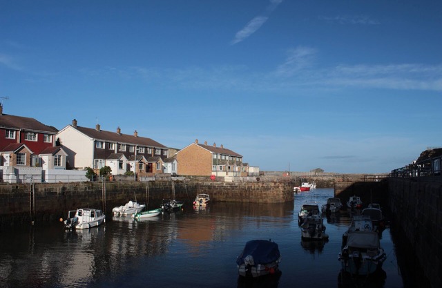 BEAUTIFUL HARBOURSIDE COTTAGE, 2 MIN WALK TO BEACH, Autumn/Winter from £525/week