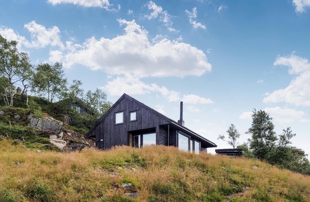 Beautiful home in Jøsenfjorden