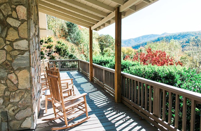 Beautiful Home in Maggie Valley, NC near Cataloochee Ski area