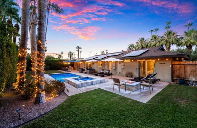 Beautiful Home Private Pool and Yard South Palm Springs