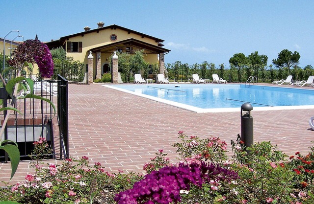 Beautiful apartment for 4 people with A/C, WIFI, pool, TV and terrace