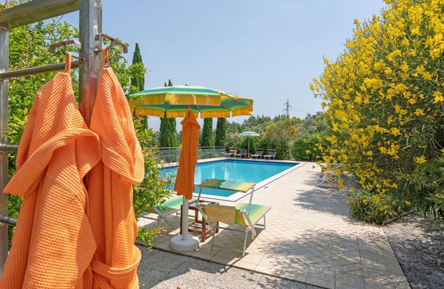 Beautiful villa with A/C, hot tub, private pool, WIFI, TV, terrace, pets allowed and panoramic .