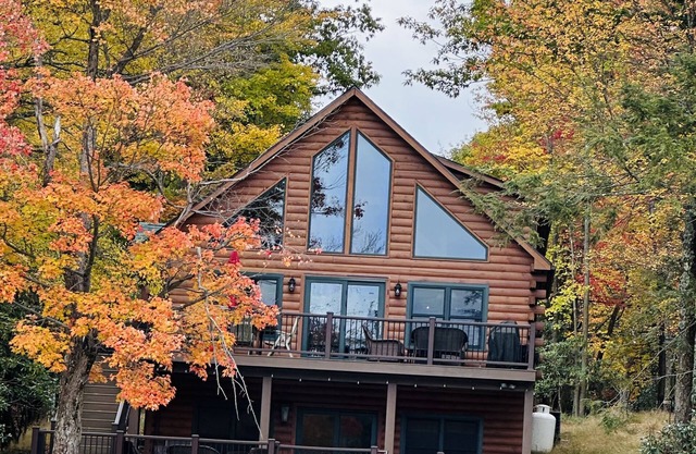 Beautiful Lakefront Custom Log Home