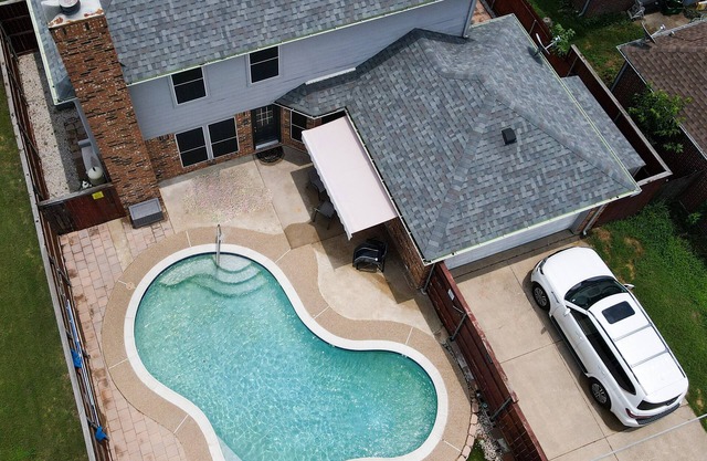 Beautiful Luxury Budget Home With Pool. Near 6Flags/AT&T