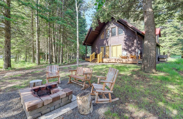 Beautiful McCall Cabin: Perfect for Families!