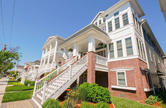 Beautiful NEW 1st Flr-Btwn Brds/Beach & Dwntwn, 5+Bdrms-Park & Walk! Heart of OC