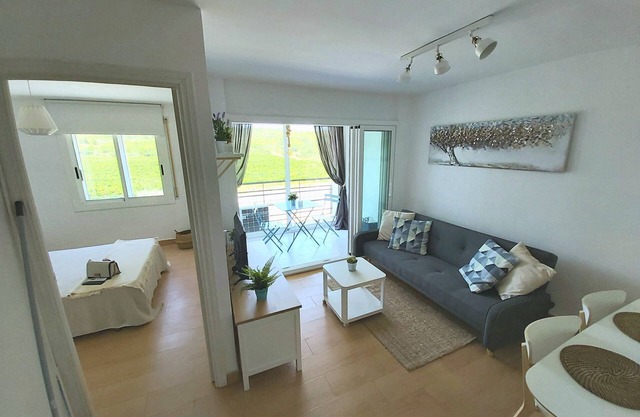 Beautiful new apartment, 200 meters from the beach