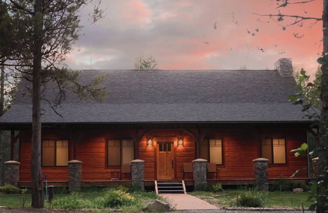 Beautiful new cabin near Yellowstone and Grand Teton National Parks.