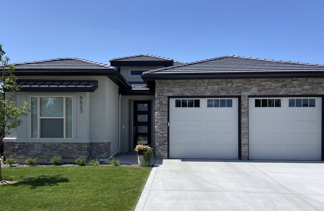 Beautiful newer home in Spurwing Community ⛳️