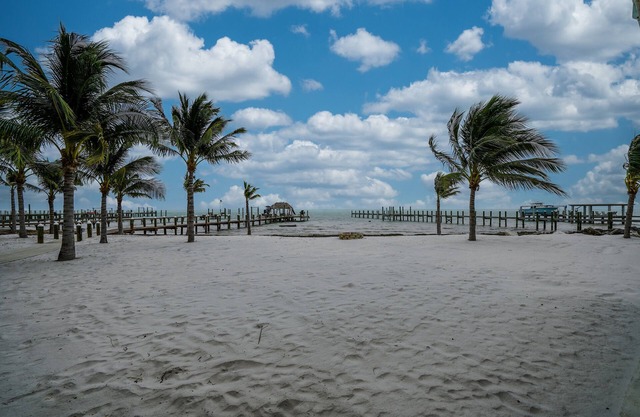 Beautiful Ocean Front Beach House in Islamorada.