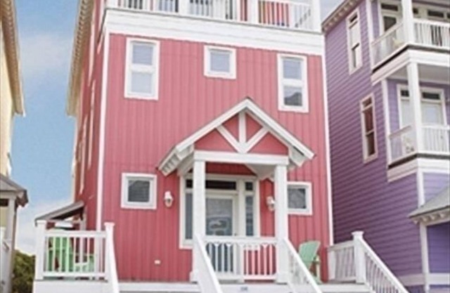 Beautiful Oceanfront Home with Pool and Elevator - Non-Smoking and no pets