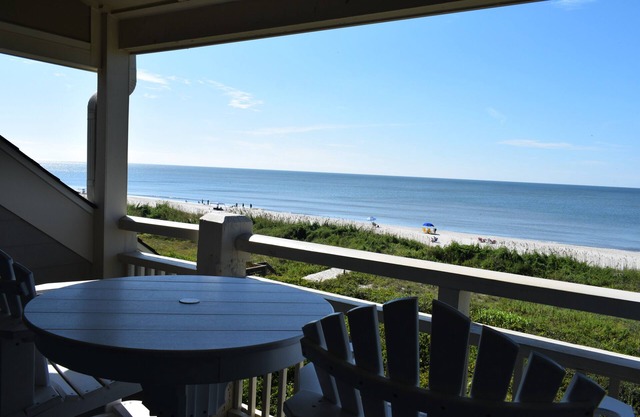 Beautiful Oceanfront Caswell Beach Condo!