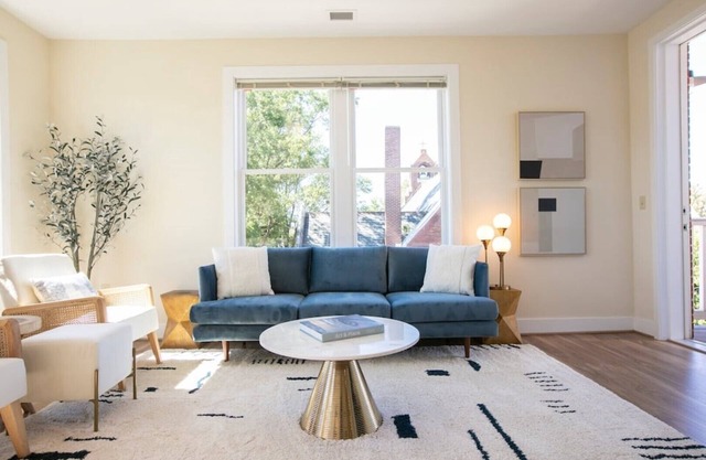 ⚜Beautiful Old Town 2-Bdrm Apt⚜Free Parking⚜