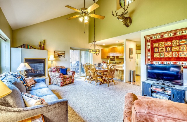 Beautiful Pagosa Lakes 2/3 Townhome!